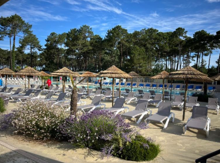 Détection de fuite sur bac tampon de piscine à débordement dans un camping à Saint Julien en Born dans les Landes